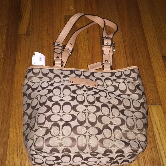 Coach Handbags - Coach Purse